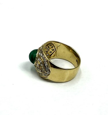 Lot 350 - EMERALD AND DIAMOND RING