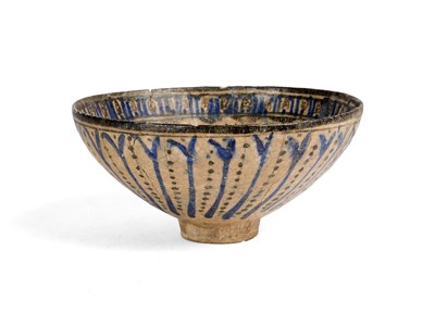 Lot 73 - A KASHAN POTTERY BOWL, PERSIA, 12TH CENTURY