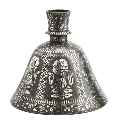 Lot 150 - A BIDRI HUQQA BOTTLE, DECCAN, INDIA, FIRST HALF 19TH CENTURY