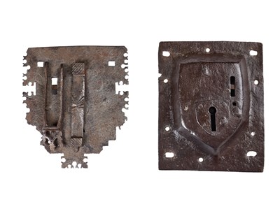 Lot 559 - A GOTHIC COFFER LOCK AND A FRENCH DOOR LOCK, LATE 15TH/16TH CENTURY
