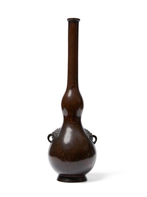 Lot 138 - A JAPANESE BRONZE VASE IN THE CHINESE TASTE, EDO PERIOD (1603-1868)