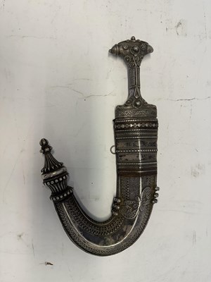 Lot 16 - AN ARABIC OR YEMENI JAMBIYA, 19TH CENTURY