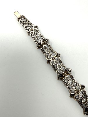 Lot 390 - DIAMOND AND PEARL BRACELET, 1890s