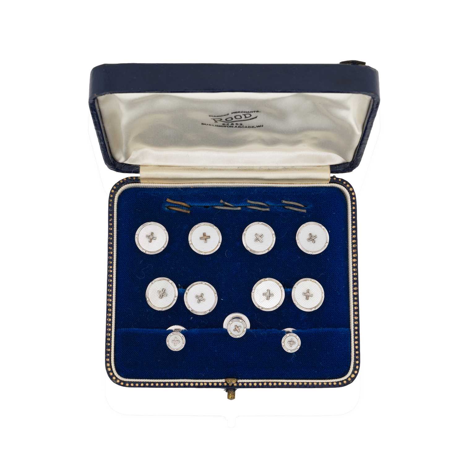 Lot 307 - CROPP & FARR: GOLD AND MOTHER-OF-PEARL DRESS SET, 1934
