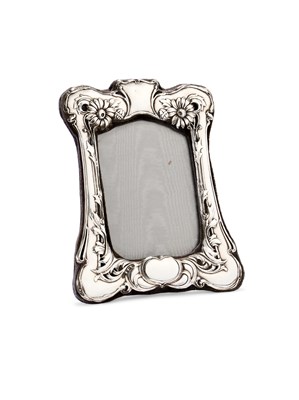 Lot 114 - AN EDWARDIAN SILVER-MOUNTED PHOTOGRAPH FRAME, HORTON & ALLDAY, BIRMINGHAM, 1902