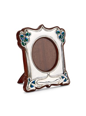 Lot 117 - AN EDWARDIAN SILVER-MOUNTED PHOTOGRAPH FRAME, HORTON & ALLDAY, BIRMINGHAM, 1904