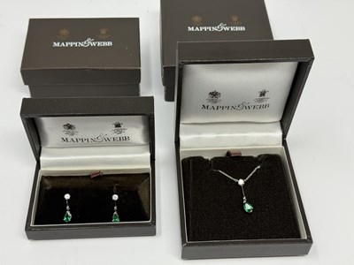 Lot 363 - MAPPIN & WEBB: EMERALD AND DIAMOND DEMI-PARURE, 2000