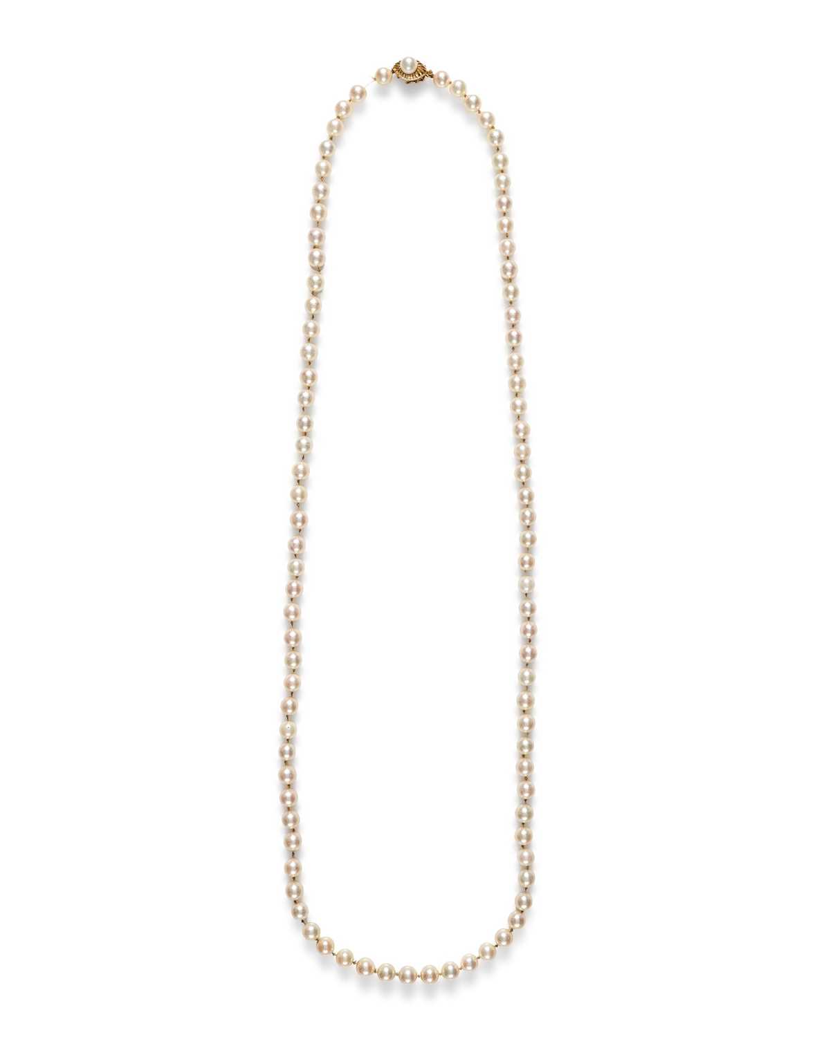 Lot 356 - CULTURED PEARL NECKLACE