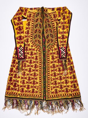 Lot 196 - A TURKMAN STYLE CHYRPY, 20TH CENTURY