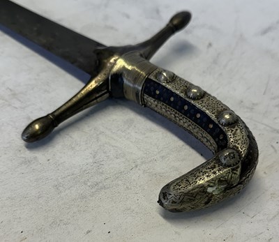 Lot 515 - AN ARAB SHAMSHIR, 19TH CENTURY