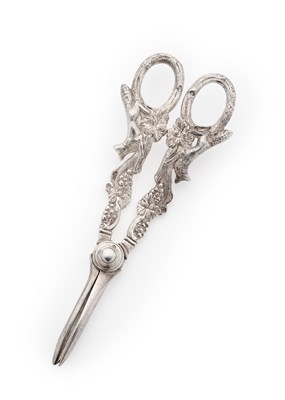 Lot 703 - A PAIR OF SILVER GRAPE SCISSORS, ISRAEL FREEMAN & SON LTD., SHEFFIELD, 1964