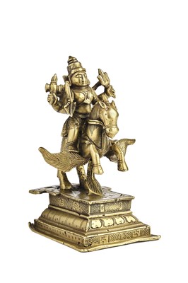Lot 118 - A BRONZE FIGURE OF KHANDOBA, WESTERN DECCAN, INDIA, 17TH/18TH CENTURY