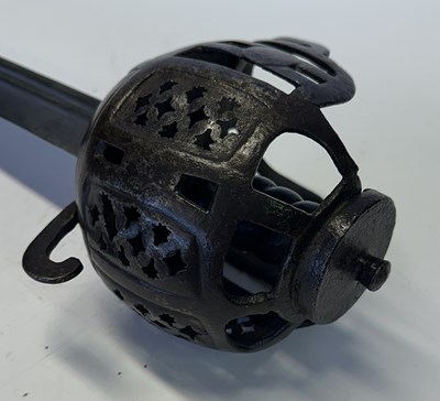 Lot 42 - A RARE ENGLISH OR LOWLAND SCOTTISH BASKET-HILTED BACKSWORD, LATE 16TH/EARLY 17TH CENTURY