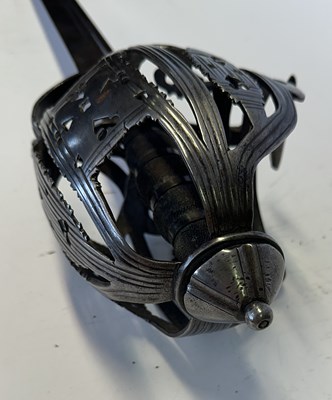 Lot 44 - A SCOTTISH BACKSWORD WITH BASKET GUARD OF GLASGOW TYPE, CIRCA 1720