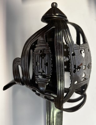 Lot 44 - A SCOTTISH BACKSWORD WITH BASKET GUARD OF GLASGOW TYPE, CIRCA 1720