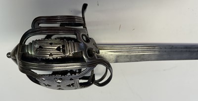 Lot 44 - A SCOTTISH BACKSWORD WITH BASKET GUARD OF GLASGOW TYPE, CIRCA 1720