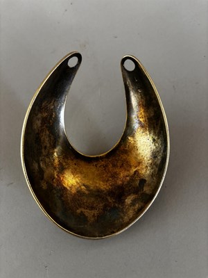 Lot 569 - AN HONOURABLE EAST INDIA COMPANY OFFICER'S SILVER-GILT GORGET, JOHN REILY, LONDON, 1802