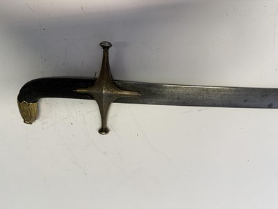 Lot 77 - AN INDO-PERSIAN SHAMSHIR, LATE 18TH/EARLY 19TH CENTURY, AND A NORTH AFRICAN JAMBIYA