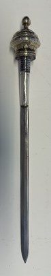 Lot 14 - AN INDIAN AXE, 19TH CENTURY, PROBABLY KUTCH