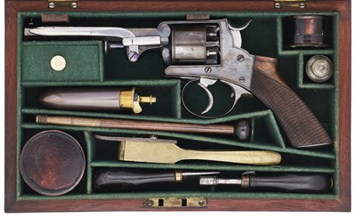 Lot 261 - A RARE CASED 80 BORE PERCUSSION ‘BIRMINGHAM-MADE’ DOUBLE-ACTION FIVE-SHOT REVOLVER RETAILED BY