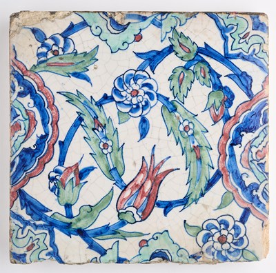 Lot 107 - AN IZNIK STYLE TILE, PROBABLY ITALY, 18TH/19TH CENTURY