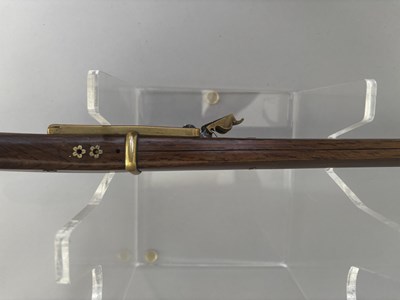 Lot 502 - AN UNUSUAL JAPANESE MATCHLOCK PISTOL CARBINE OF SMALL BORE