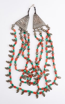 Lot 243 - A SILVER, CORAL AND TURQUOISE NECKLACE, TIBET OR NEPAL, EARLY 20TH CENTURY