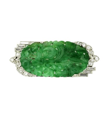 Lot 330 - ART DECO JADEITE AND DIAMOND BROOCH, CIRCA 1925