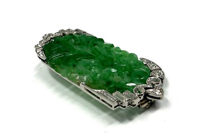 Lot 330 - ART DECO JADEITE AND DIAMOND BROOCH, CIRCA 1925