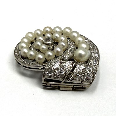 Lot 329 - ART DECO PEARL AND DIAMOND CLIP BROOCH, CIRCA 1925