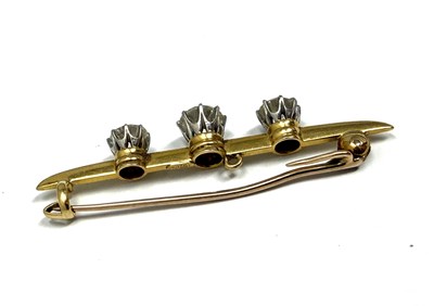 Lot 324 - DIAMOND BAR BROOCH, 1900s