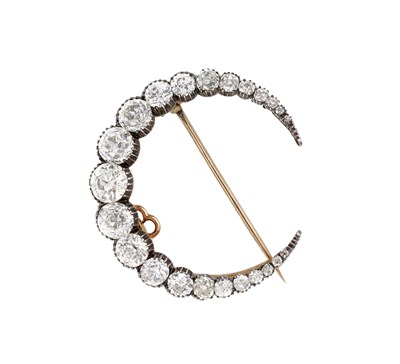 Lot 386 - VICTORIAN DIAMOND CRESCENT MOON BROOCH, 1890s