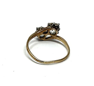 Lot 326 - DIAMOND TWO STONE RING