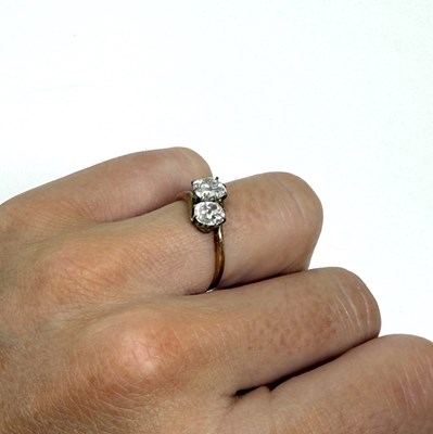 Lot 326 - DIAMOND TWO STONE RING