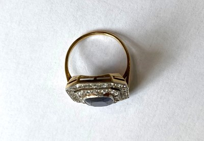 Lot 385 - EDWARDIAN SAPPHIRE AND DIAMOND RING, 1910s