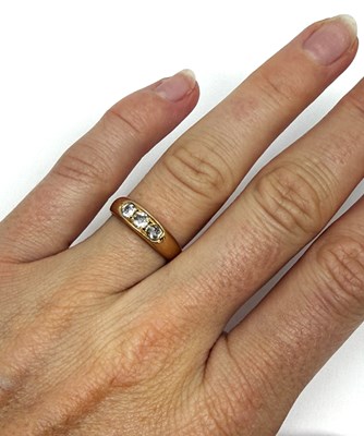 Lot 314 - VICTORIAN GOLD AND DIAMOND RING, 1890s
