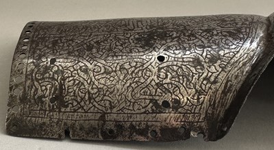 Lot 43 - AN OTTOMAN OR MAMLUK SHOULDER GUARD, 15TH/16TH CENTURY