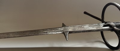 Lot 48 - A FINE ITALIAN TWO-HAND SWORD, FIRST HALF OF THE 16TH CENTURY