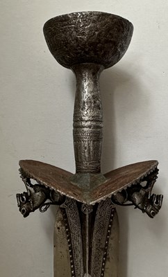 Lot 2 - A RARE SOUTH INDIAN PATALLAH OR PATISSA, 16TH CENTURY