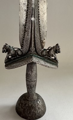 Lot 2 - A RARE SOUTH INDIAN PATALLAH OR PATISSA, 16TH CENTURY