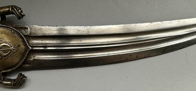 Lot 8 - A RARE INDIAN KHANJAR WITH AGATE (SARDONYX) GRIP, LATE 17TH/18TH CENTURY