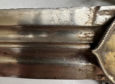 Lot 8 - A RARE INDIAN KHANJAR WITH AGATE (SARDONYX) GRIP, LATE 17TH/18TH CENTURY
