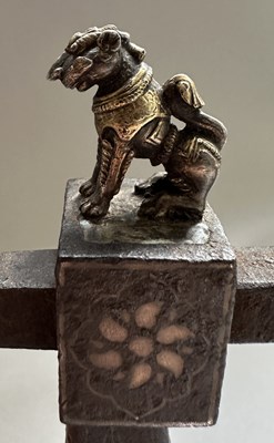 Lot 13 - AN INDIAN AXE-HEAD MOUNTED WITH A YALI, 18TH/19TH CENTURY