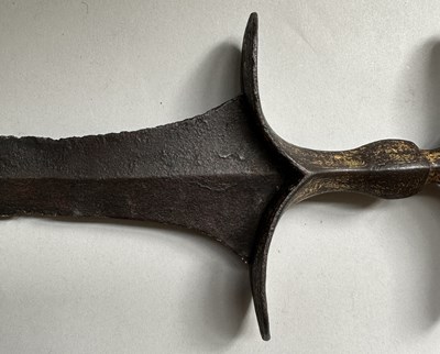 Lot 7 - A RARE EARLY INDIAN CHILANUM, 16TH CENTURY