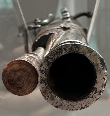 Lot 45 - A VERY RARE INDIAN 50 BORE MATCH-LOCK PISTOL IN THE FORM OF A TORADAR, 18TH CENTURY, PROBABLY JAIPUR