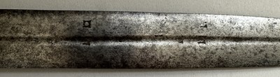 Lot 9 - A SOUTH INDIAN KATAR, 17TH CENTURY, PROBABLY TANJORE OR GOLCONDA