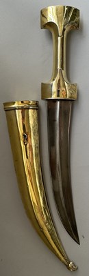 Lot 22 - A LARGE OTTOMAN JAMBIYA MOUNTED IN SILVER-GILT, 19TH CENTURY