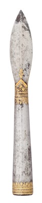 Lot 11 - A FINE INDIAN LANCE HEAD, 19TH CENTURY