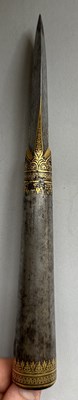 Lot 11 - A FINE INDIAN LANCE HEAD, 19TH CENTURY