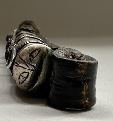Lot 32 - A CAUCASIAN SILVER-MOUNTED RIDING CROP, 19TH CENTURY